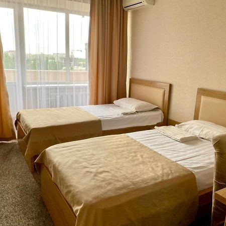 Seven Hotel Bishkek Esterno foto