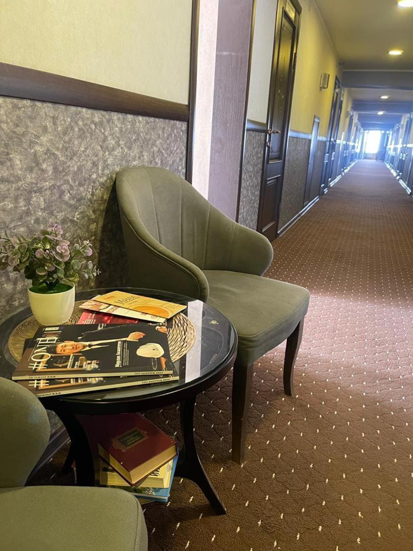 Seven Hotel Bishkek Esterno foto